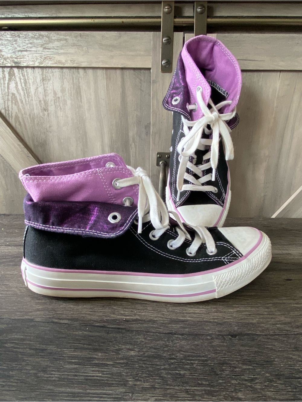 Converse All Stars Chuck Taylor Shoes Womens 9 Hi-Tops Black Purple Layer - Picture 1 of 10